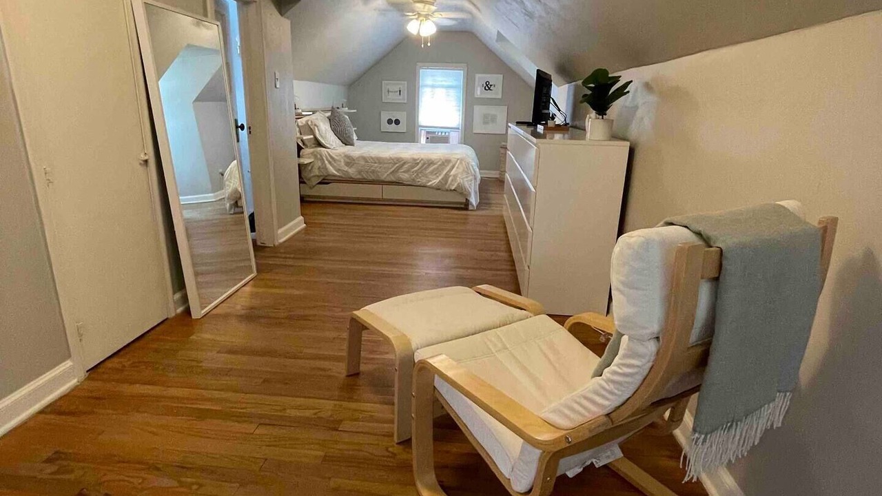 Photo of Bedroom in Waveland Park