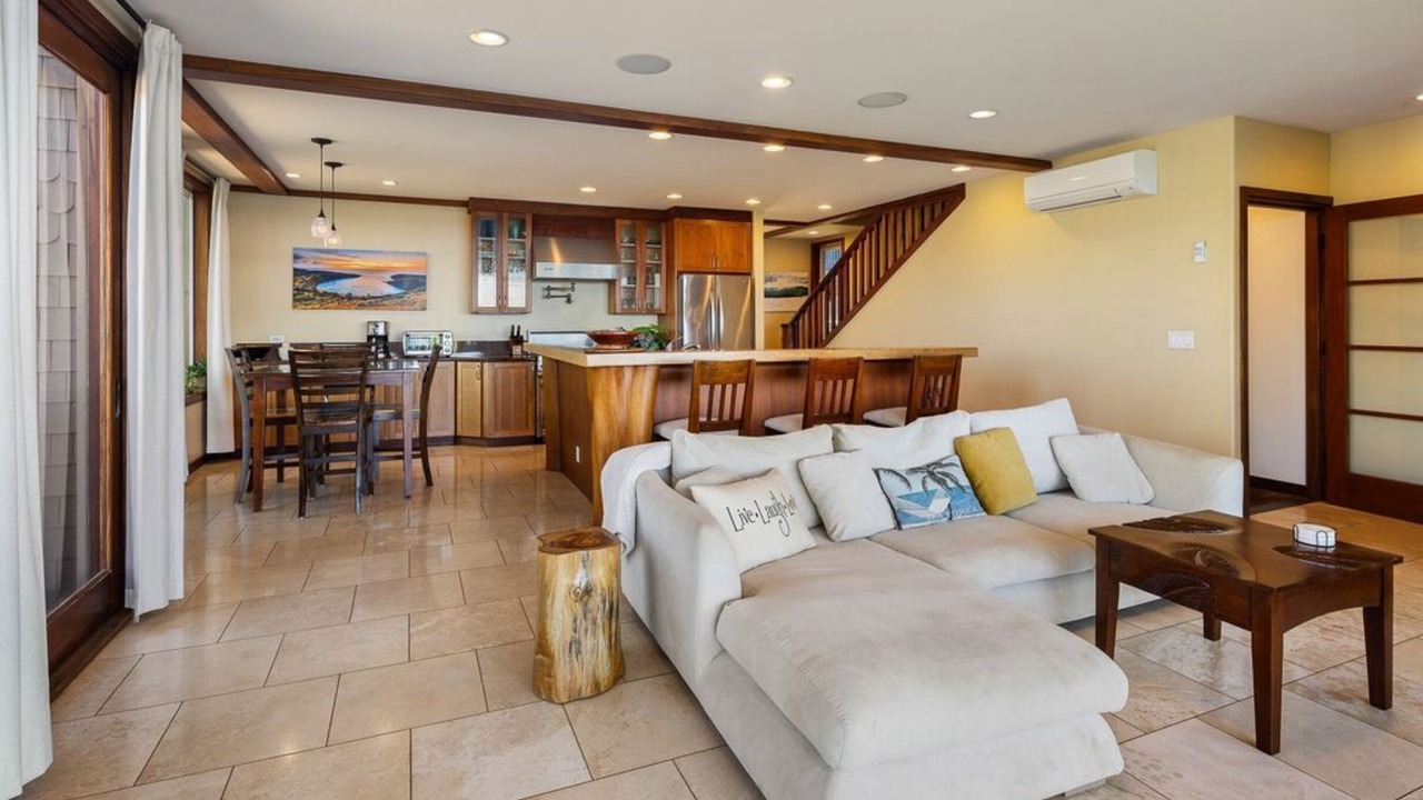 Photo of Livingroom in Waialua