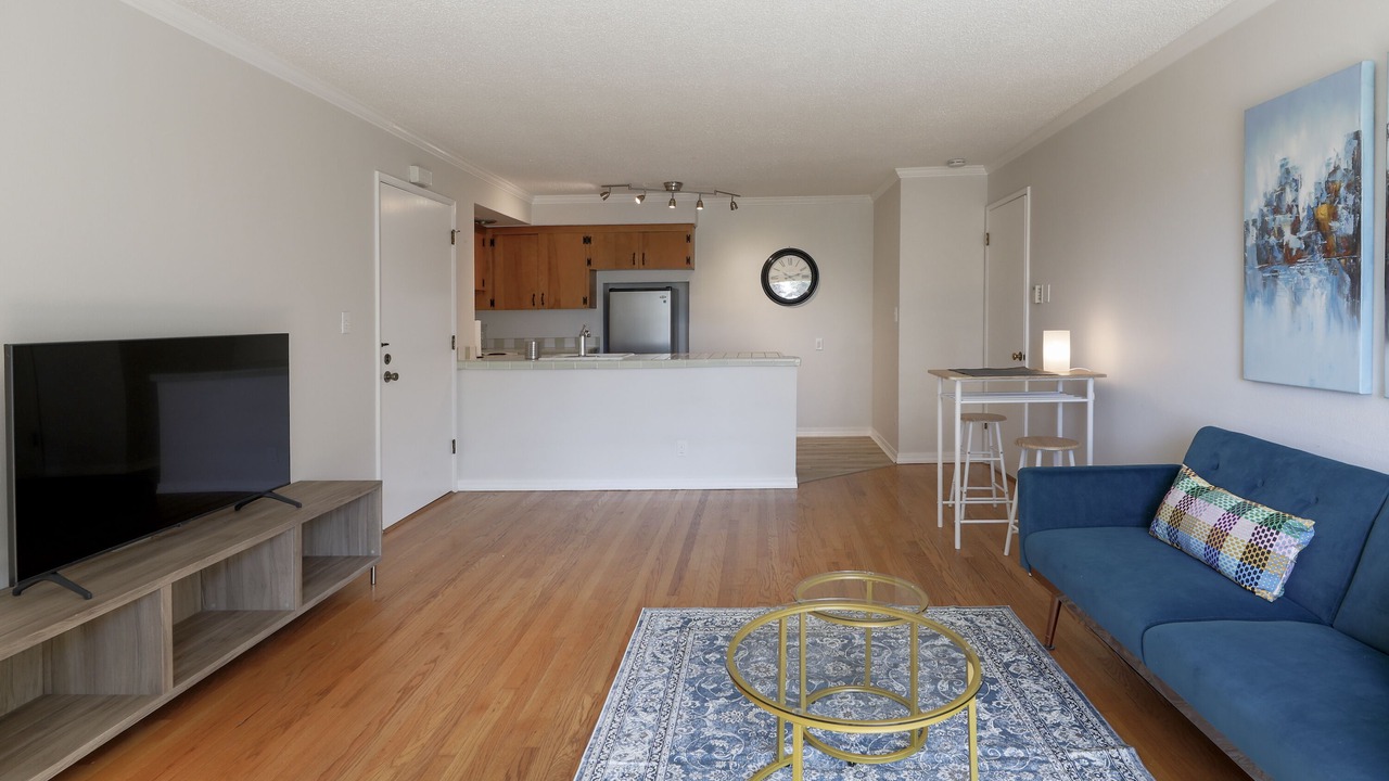 Photo of Livingroom in West Slope