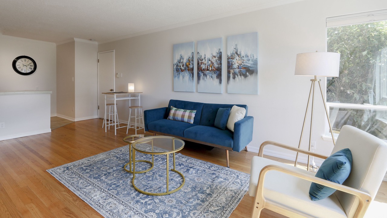 Photo of Livingroom in West Slope