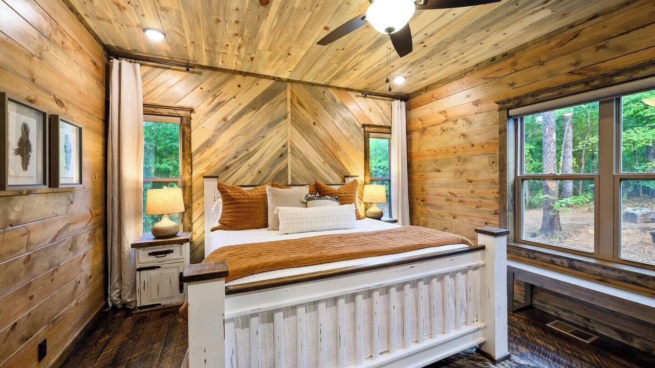 Photo of Bedroom in Pickens