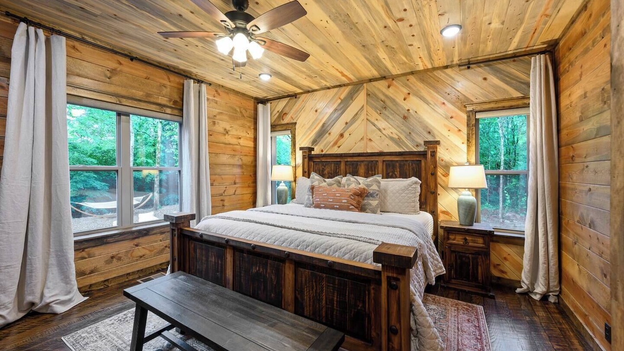 Photo of Bedroom in Pickens