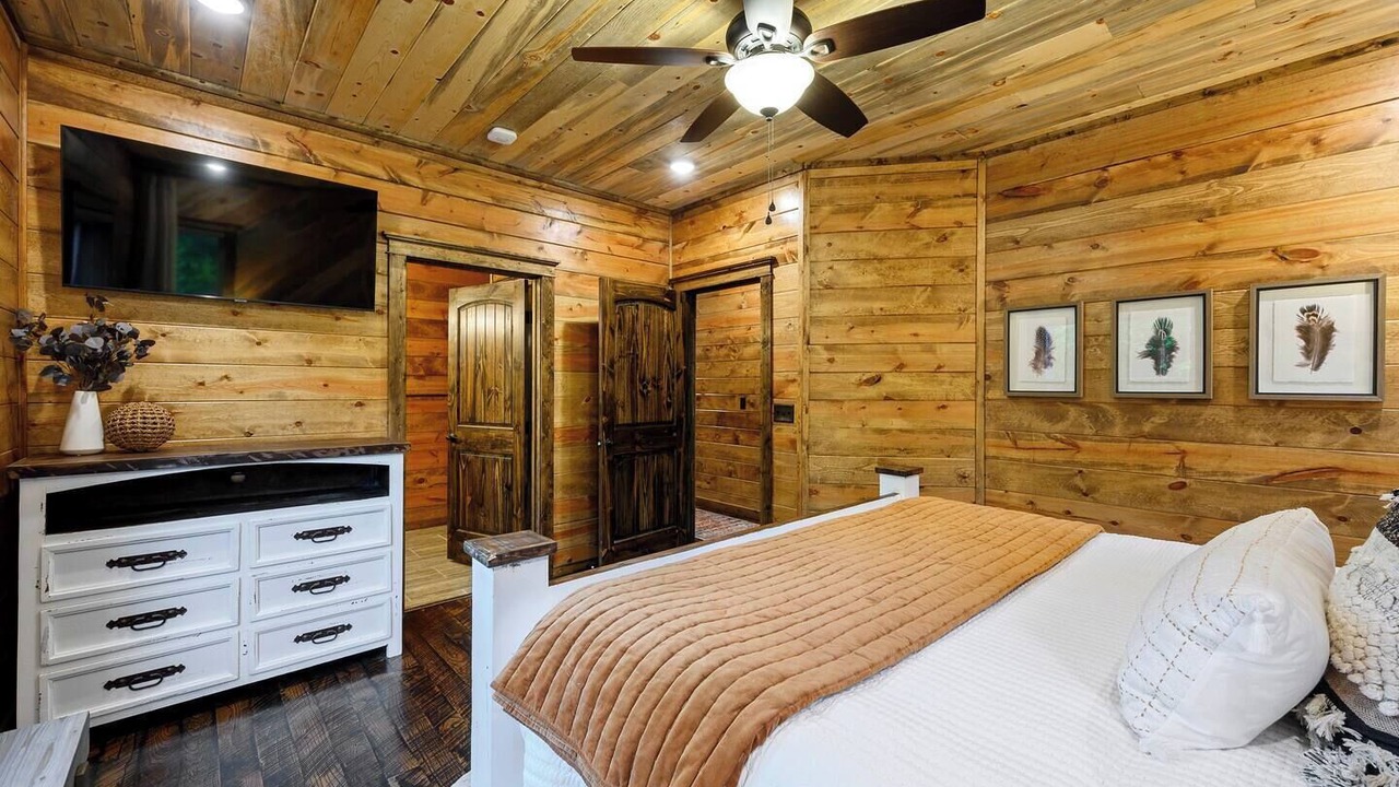 Photo of Bedroom in Pickens