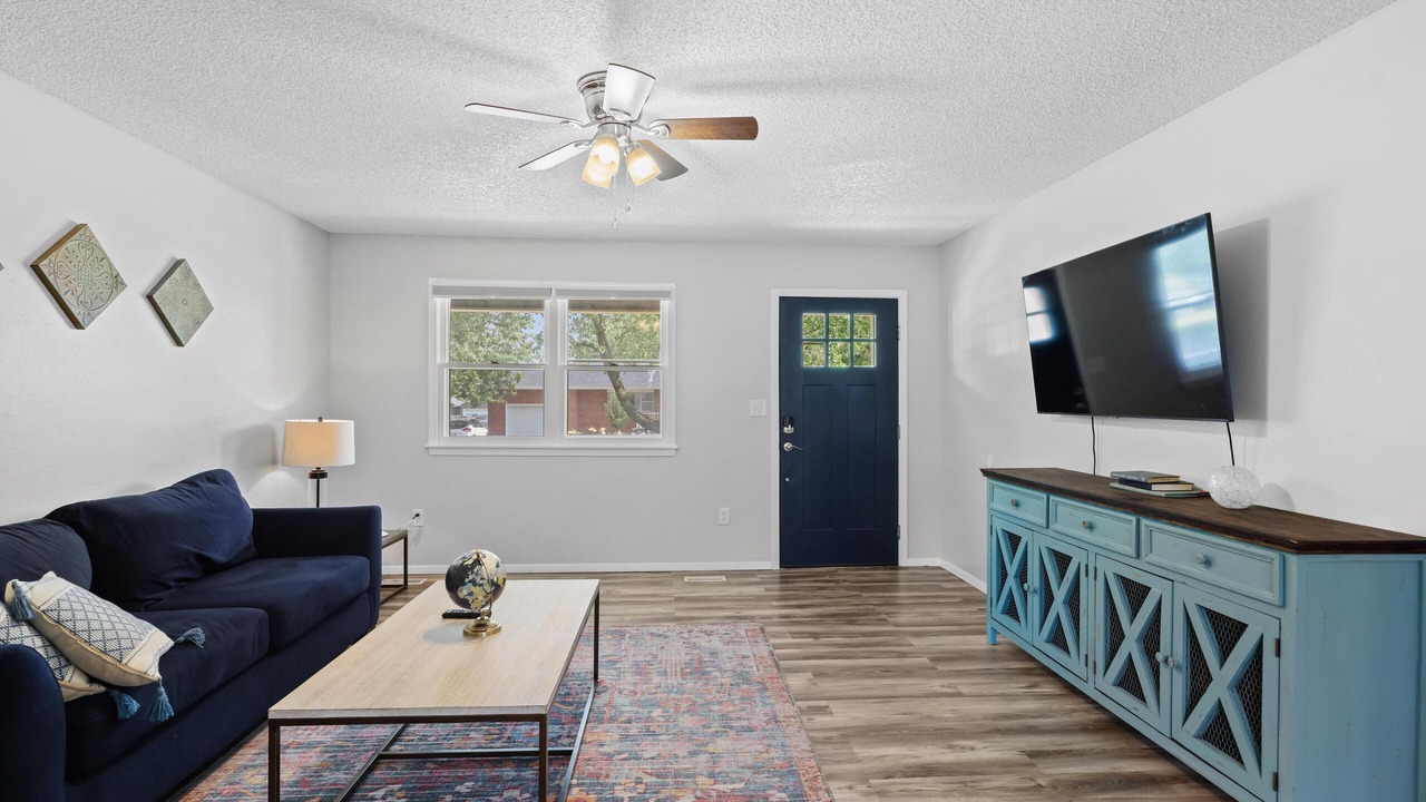 Photo of Livingroom in Joplin