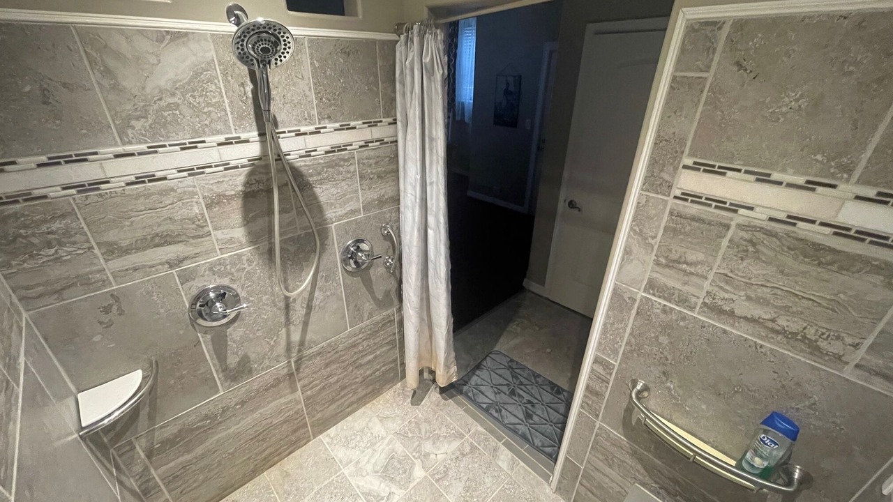 Photo of Bathroom in Muskogee