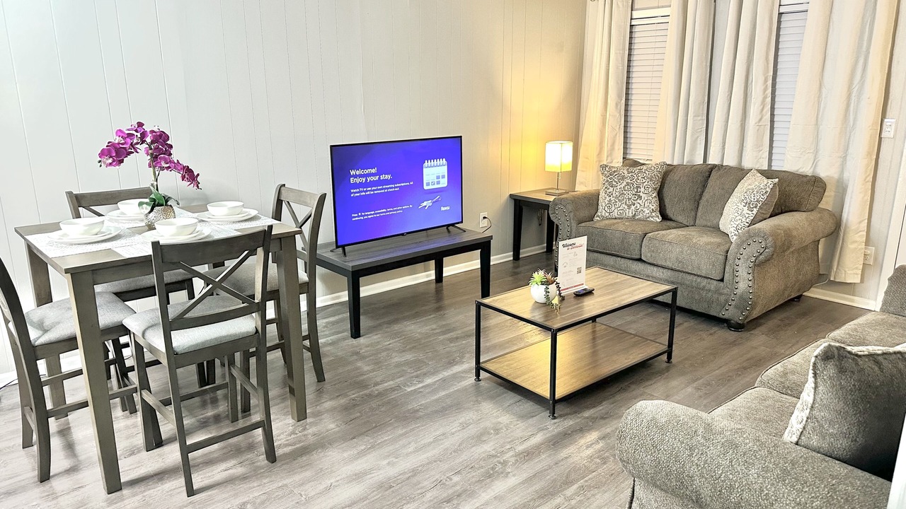 Photo of Livingroom in Starkville