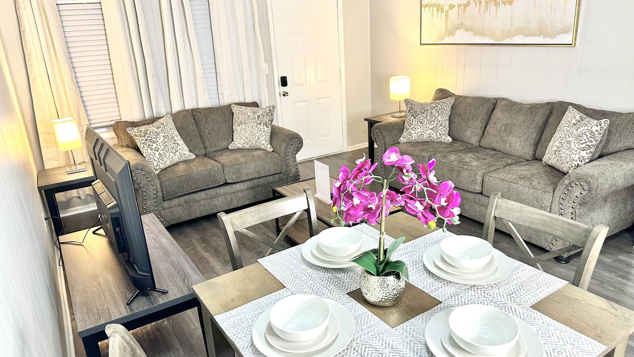 Photo of Livingroom in Starkville