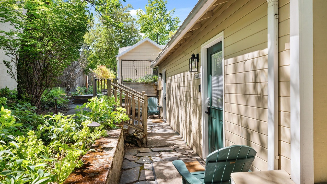 Photo of Others in Ashland