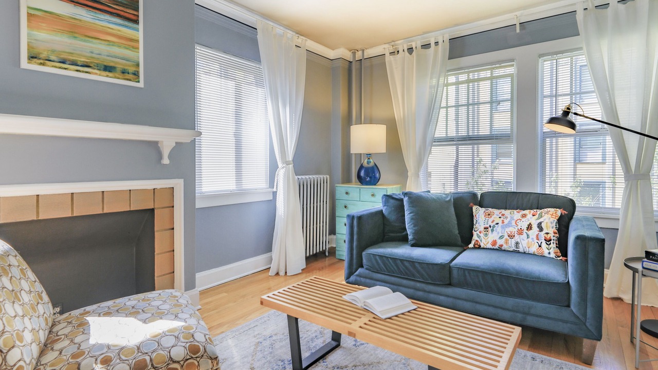 Photo of Livingroom in Goose Hollow