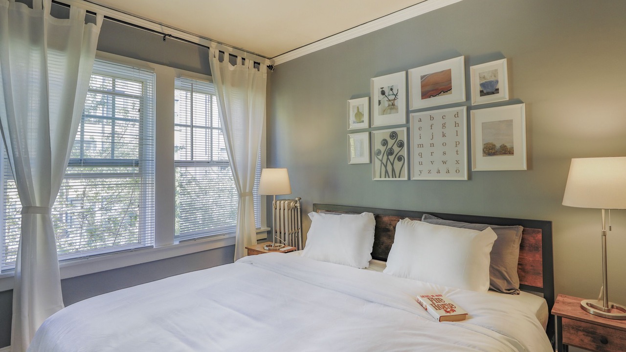 Photo of Bedroom in Goose Hollow