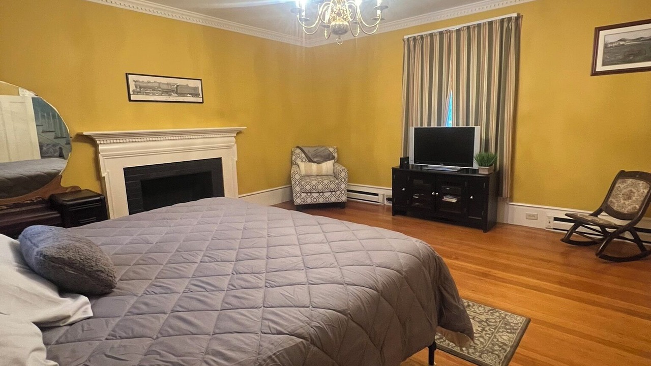 Photo of Bedroom in Dundas
