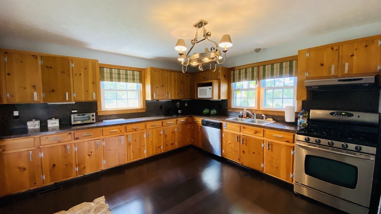 Photo of Kitchen in Dundas