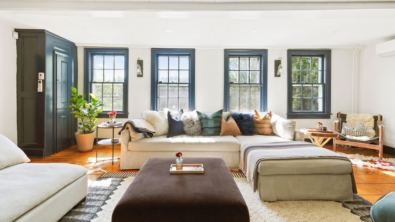 Photo of Livingroom in Kingston