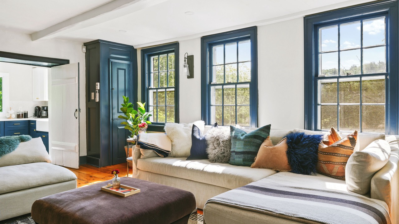 Photo of Livingroom in Kingston