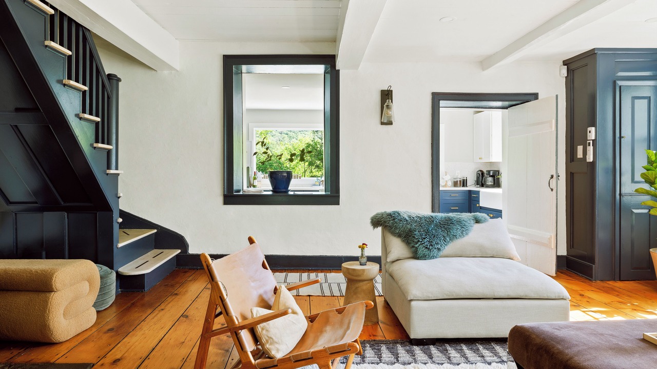 Photo of Livingroom in Kingston