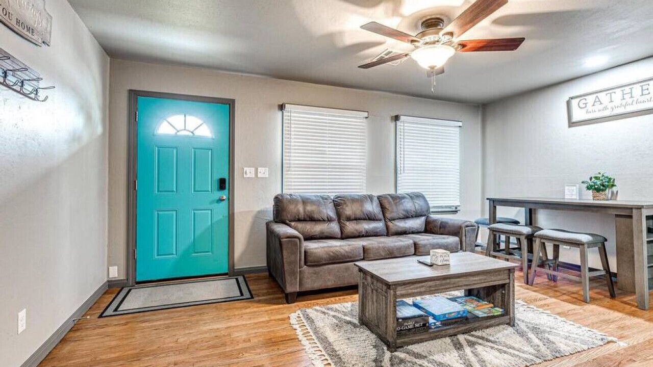 Photo of Livingroom in Midwest City