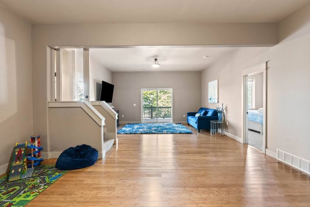 Photo of Others in Latah Valley