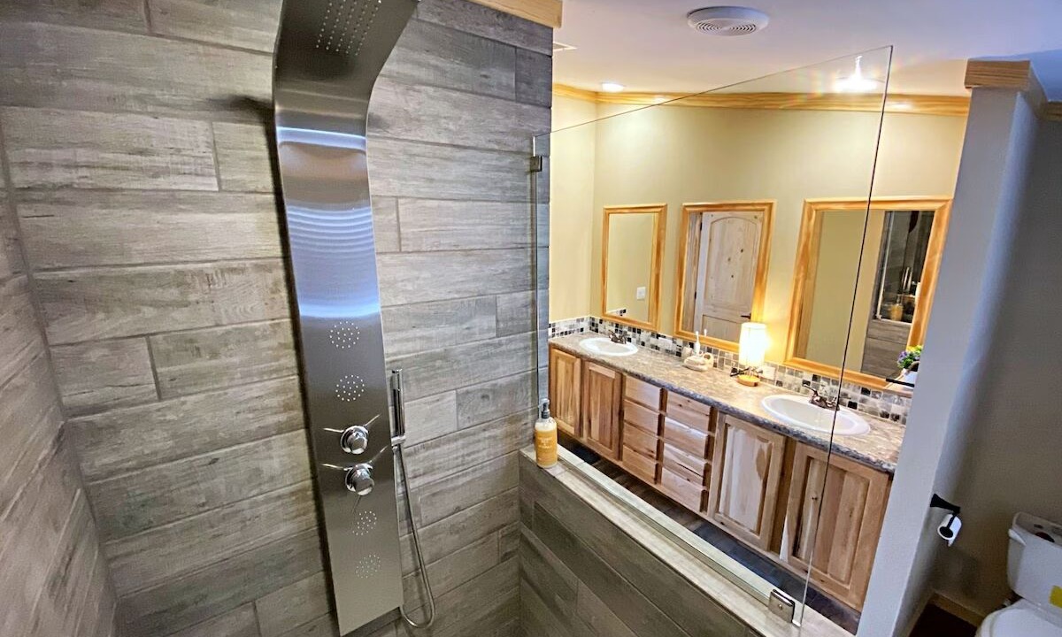 Photo of Bathroom in Quinlan