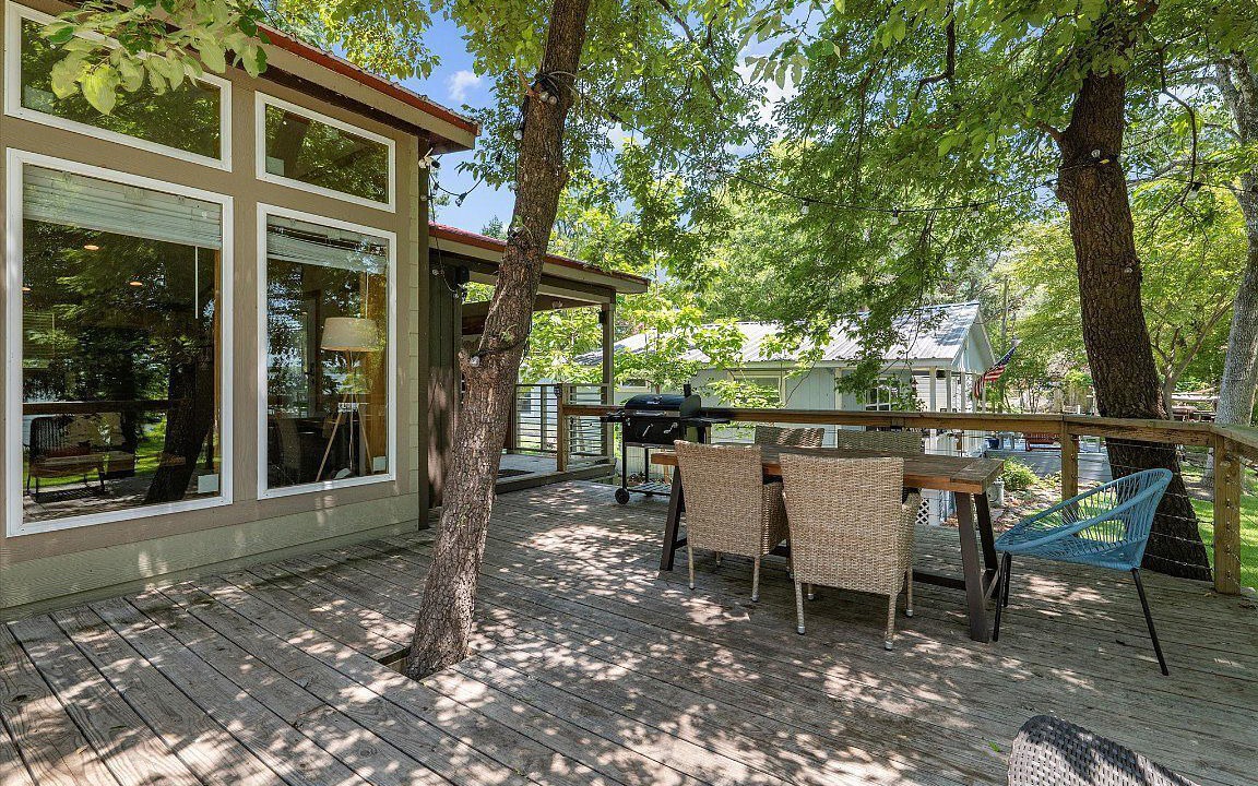 Photo of Outdoor in Quinlan