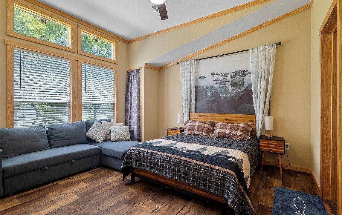 Photo of Bedroom in Quinlan
