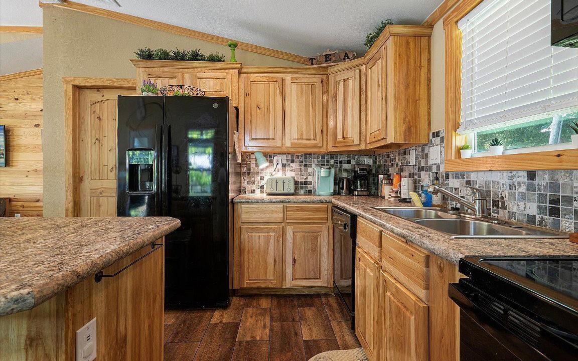 Photo of Kitchen in Quinlan