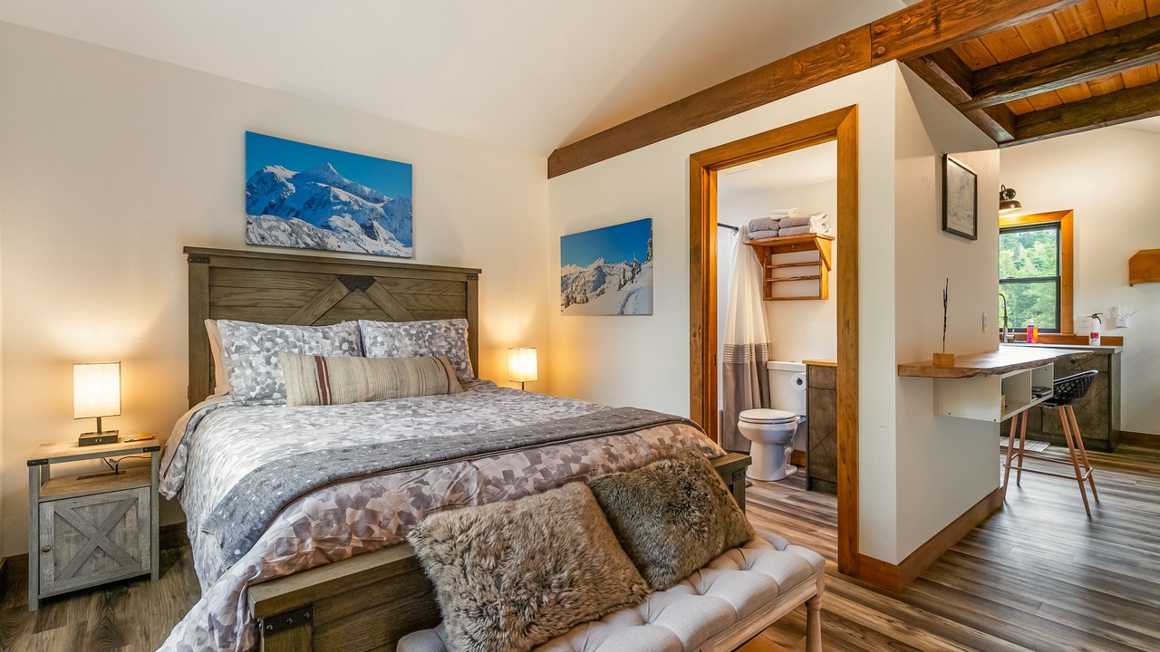 Photo of Bedroom in Maple Falls