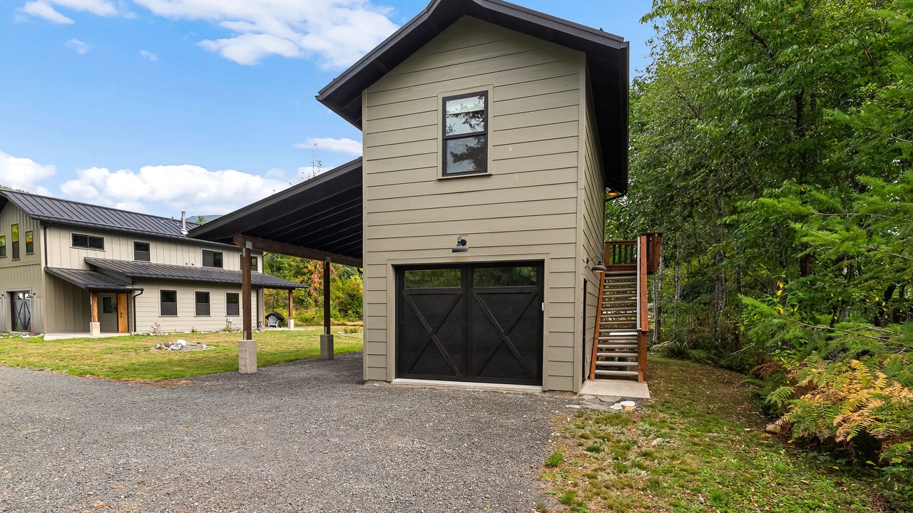 Photo of Outdoor in Maple Falls