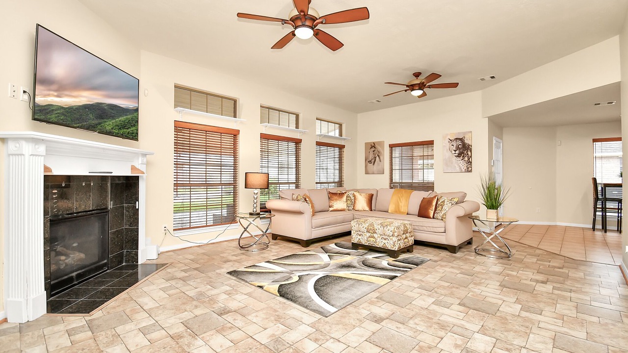 Photo of Livingroom in Manvel