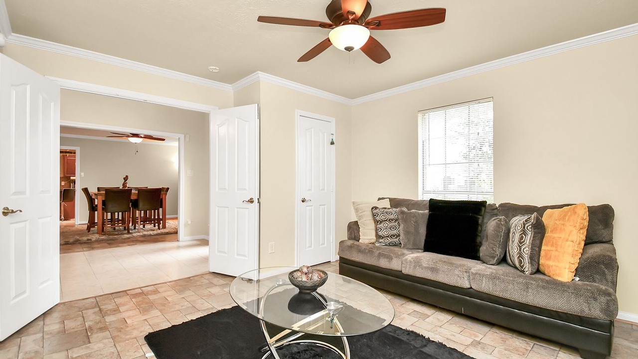 Photo of Livingroom in Manvel