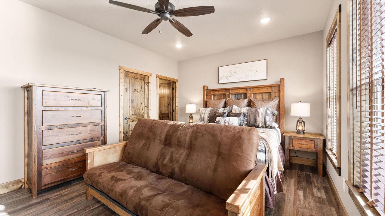 Photo of Bedroom in Kimberling City