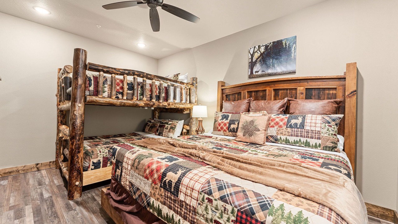 Photo of Bedroom in Kimberling City