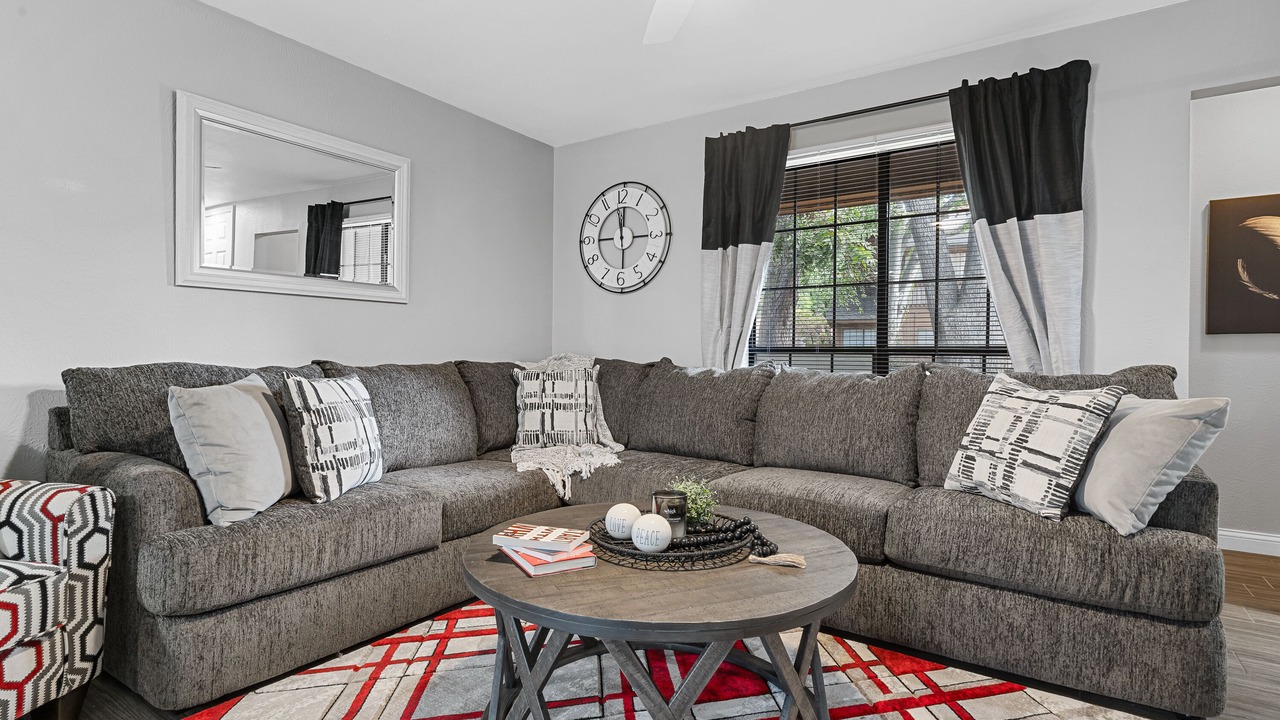Photo of Livingroom in Broadmoor