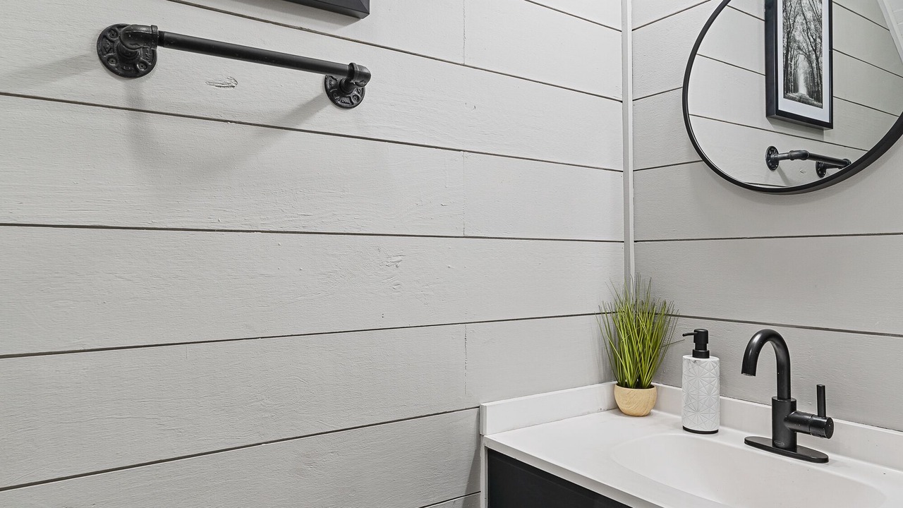 Photo of Bathroom in Broadmoor
