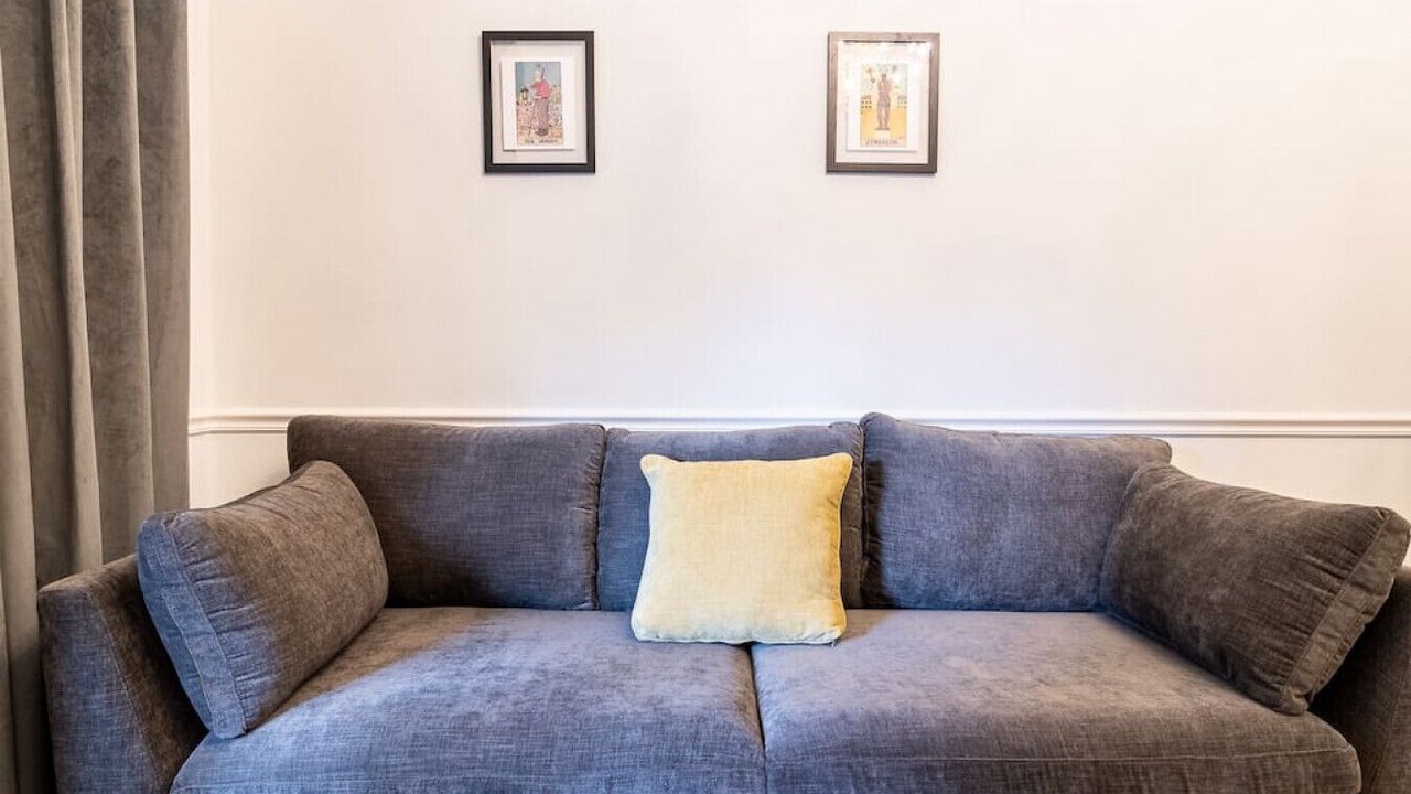 Photo of Livingroom in Gayborhood