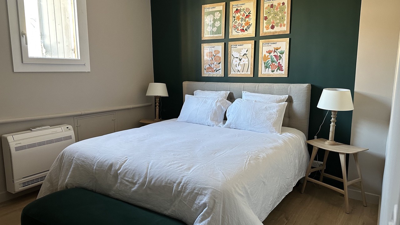 Photo of Bedroom in Mazarin Quarter