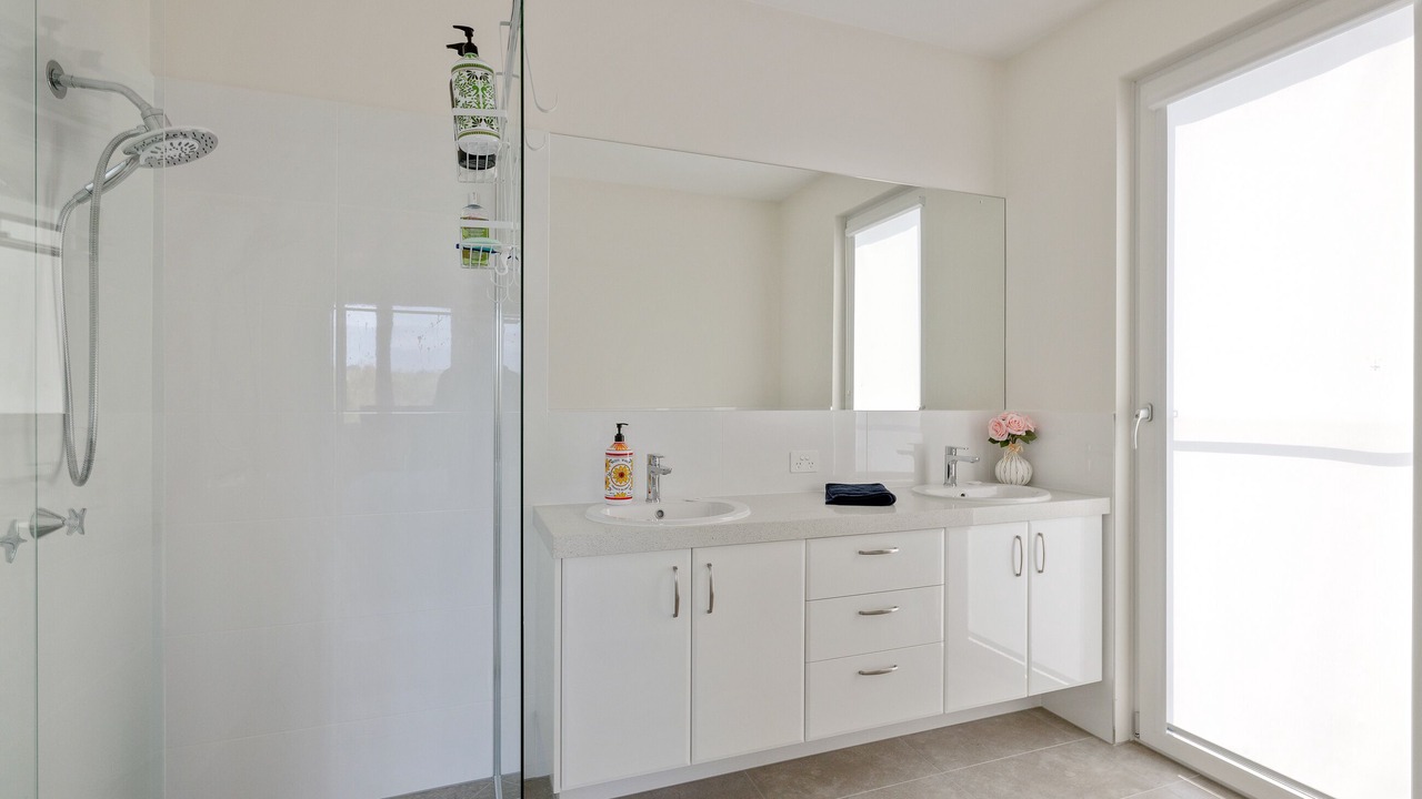 Photo of Bathroom in Ventnor