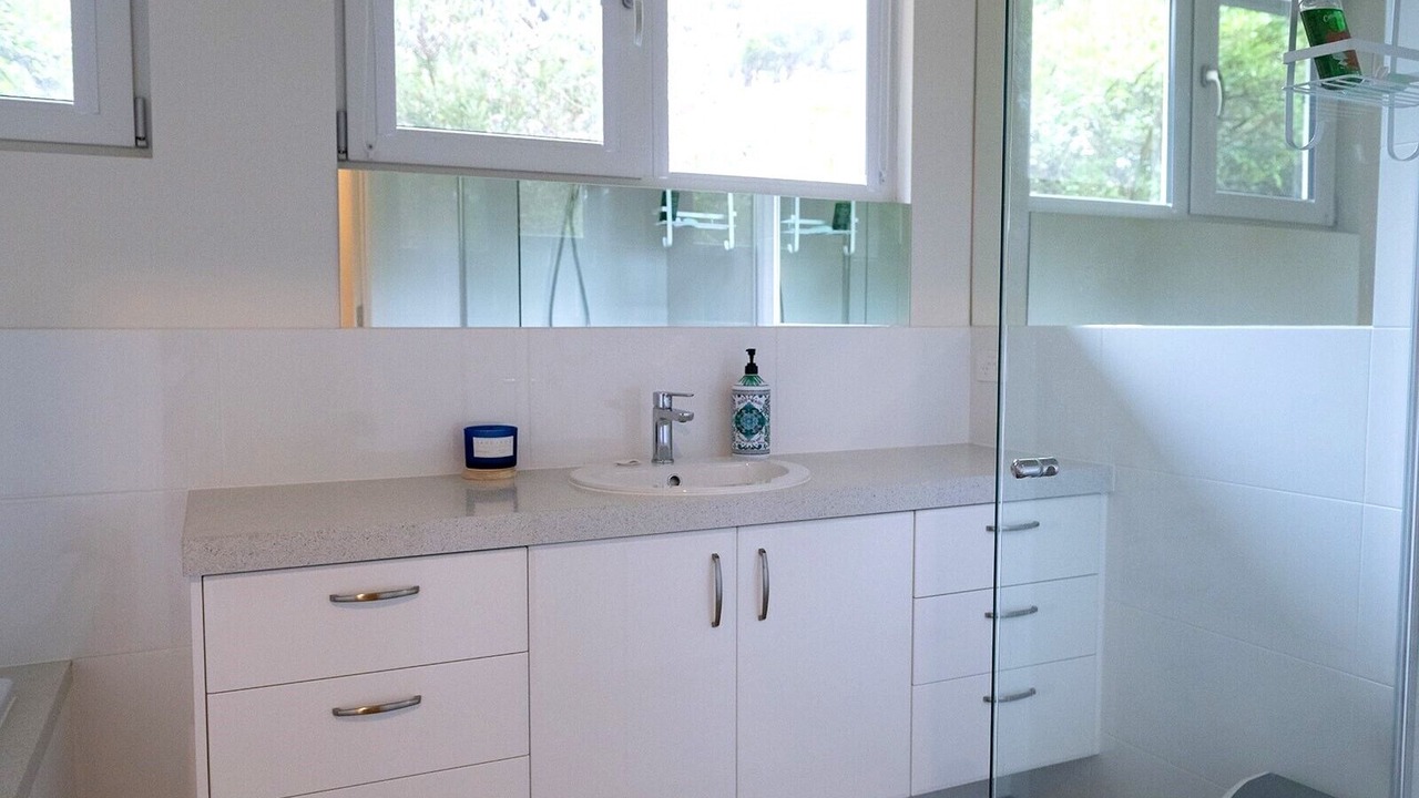 Photo of Bathroom in Ventnor