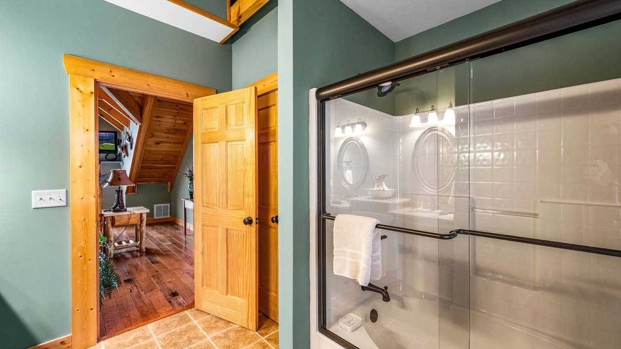 Photo of Bathroom in Smoky Mountains