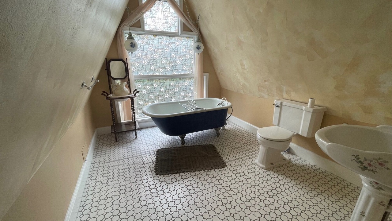 Photo of Bathroom in Muskogee