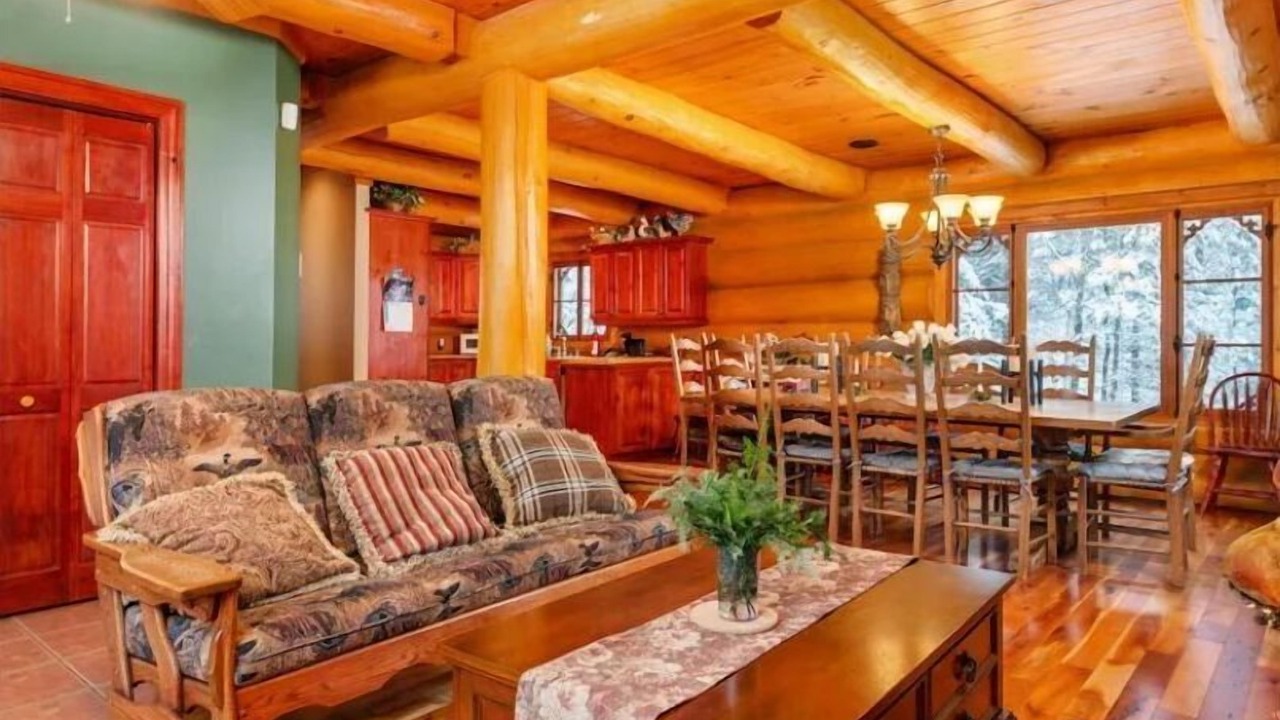 Photo of Livingroom in Grenville-sur-la-Rouge