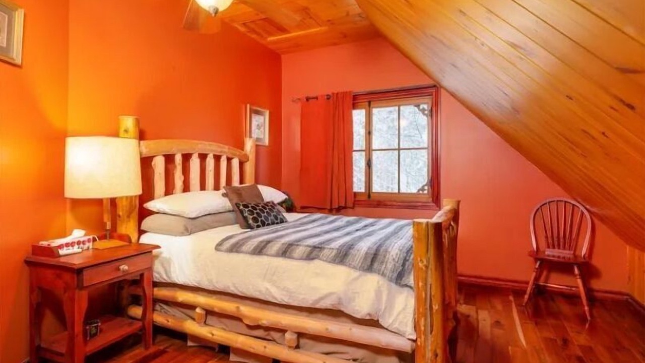 Photo of Bedroom in Grenville-sur-la-Rouge