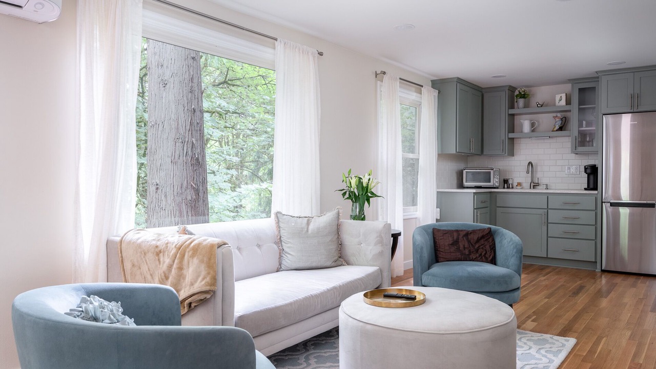 Photo of Livingroom in Portland Heights