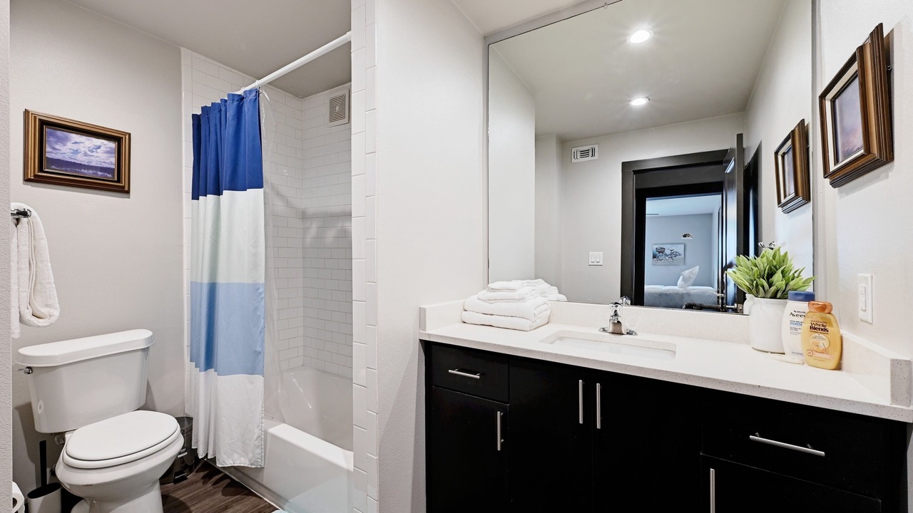 Photo of Bathroom in Medical District