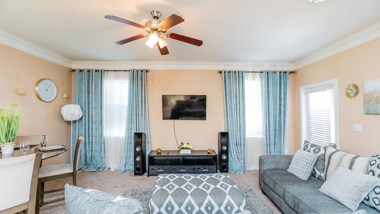 Photo of Livingroom in George Bush Park/Eldridge