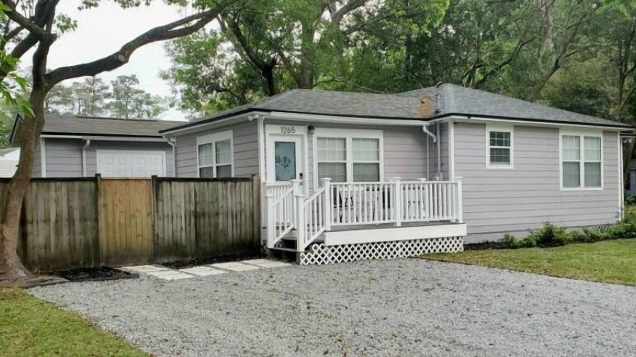 Photo of Outdoor in Avondale