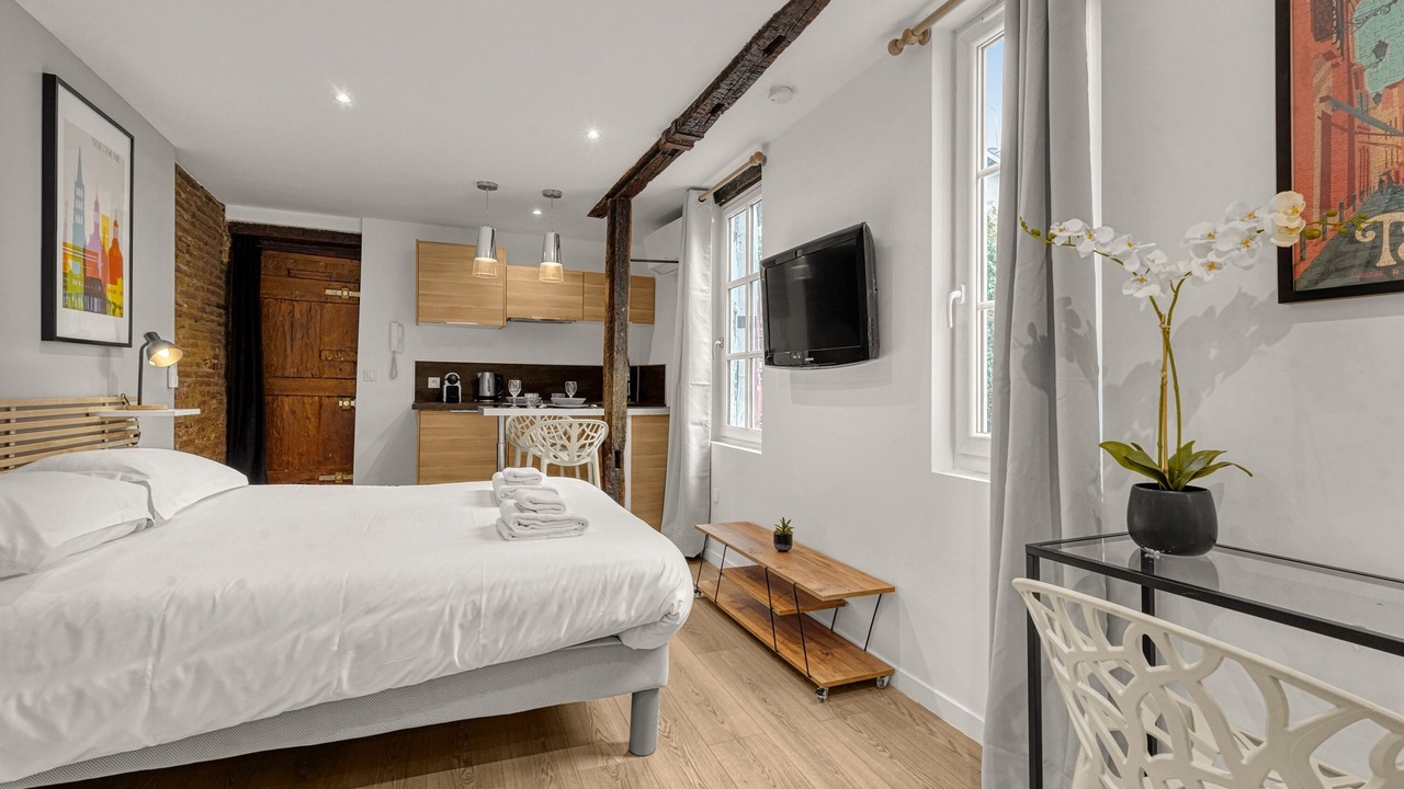 Photo of Bedroom in Saint-Etienne