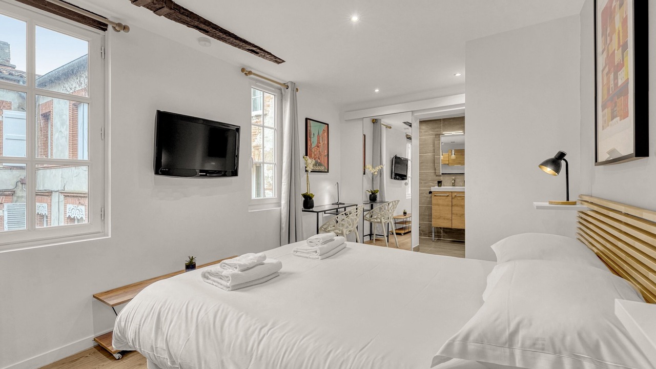 Photo of Bedroom in Saint-Etienne