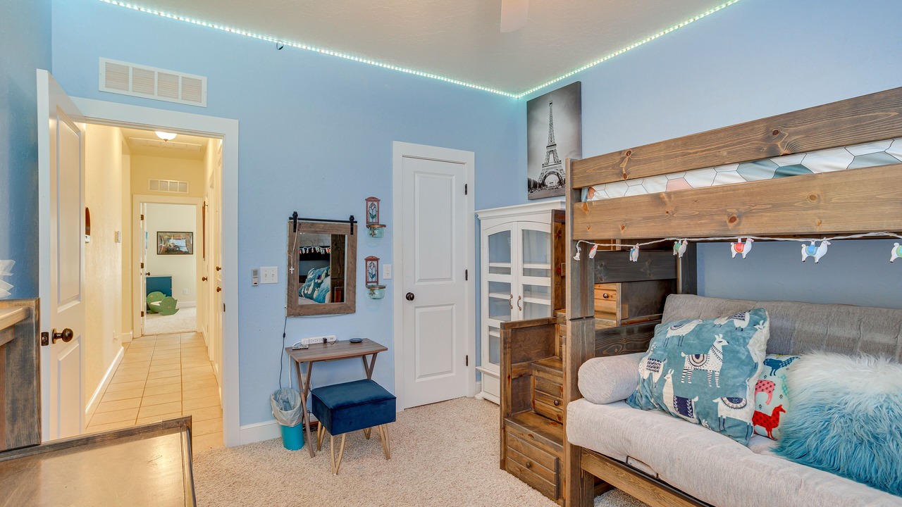 Photo of Bedroom in Noble