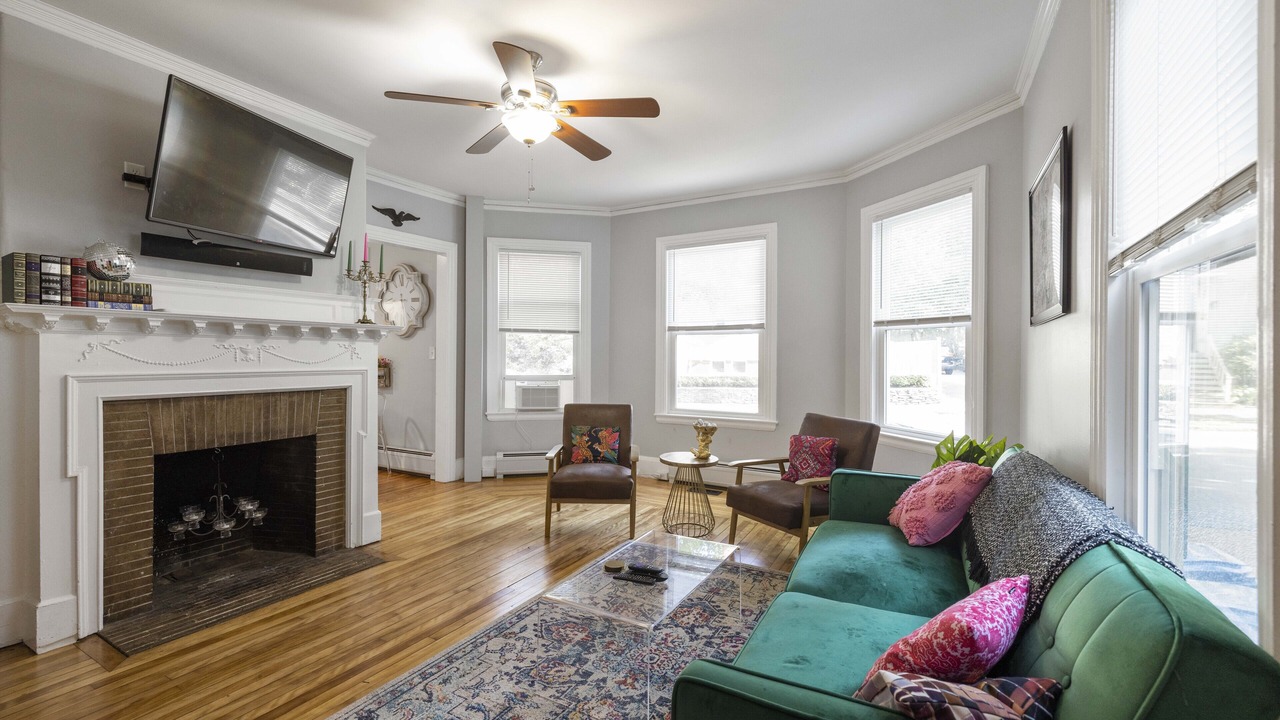 Photo of Livingroom in Portland