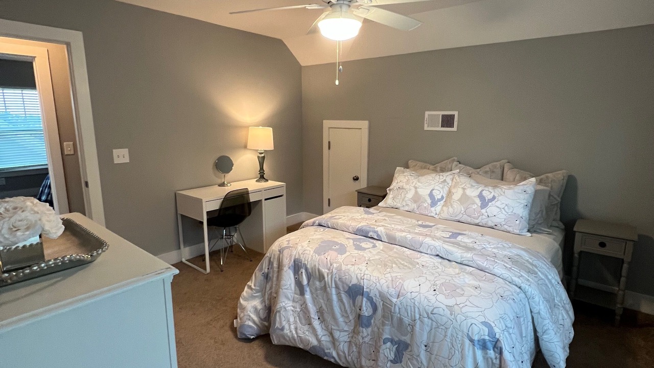 Photo of Bedroom in Rosewood